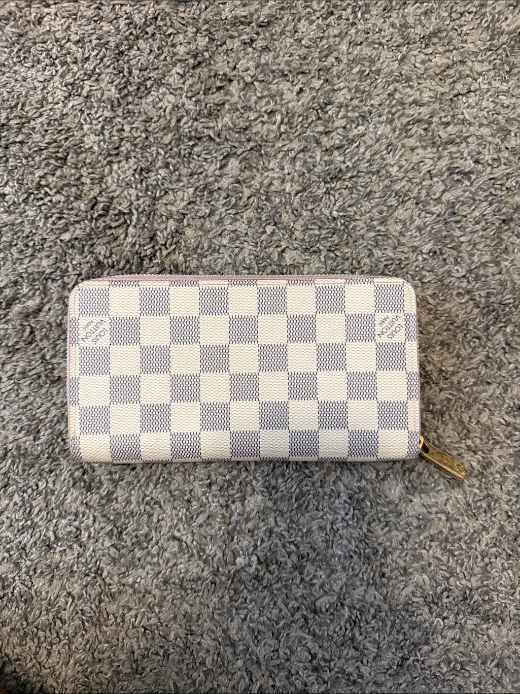 Authentic Louis Vuitton Zippy Wallet In Damier Azur